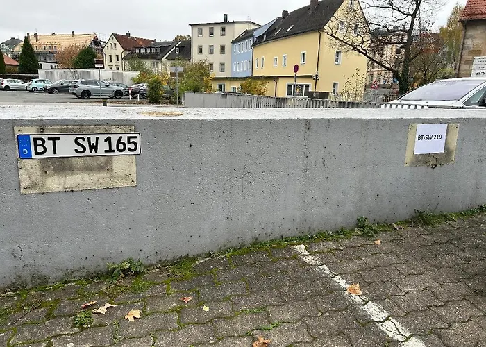 Gemuetliches Mit Balkon Und Parkplatz Im Zentrum Apartment