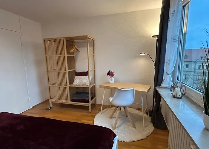 Gemuetliches Mit Balkon Und Parkplatz Im Zentrum Bayreuth