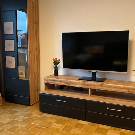 Gemuetliches Mit Balkon Und Parkplatz Im Zentrum *