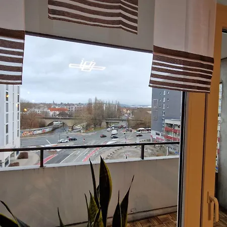Gemuetliches Mit Balkon Und Parkplatz Im Zentrum Apartment Bayreuth