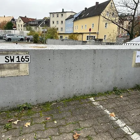 Gemuetliches Mit Balkon Und Parkplatz Im Zentrum Apartment